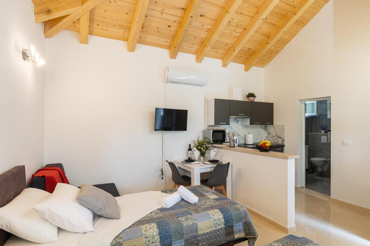 Apartments Roza Mlini Exterior photo