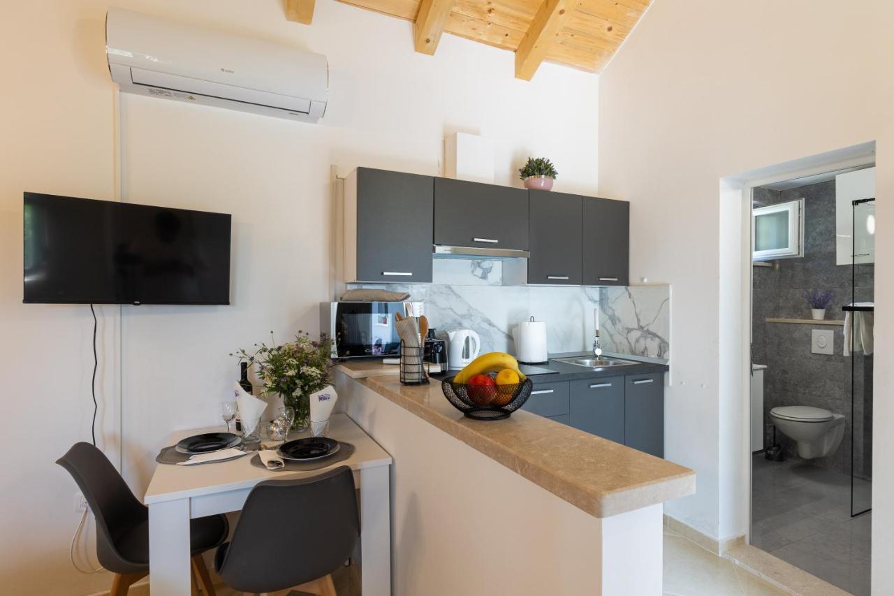 Apartments Roza Mlini Exterior photo