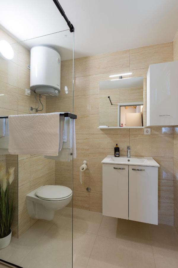 Apartments Roza Mlini Exterior photo